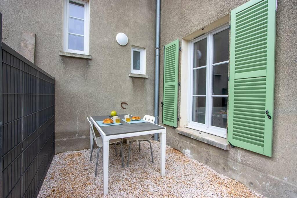 Appartement Avec Terrasse Et Parking, A Мо Екстериор снимка